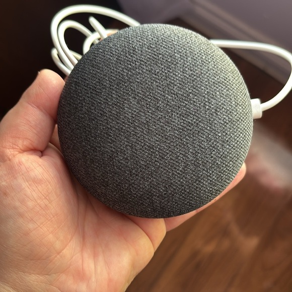 Google Home Mini Smart Speaker Voice Control Assistant Gray - Picture 2 of 4